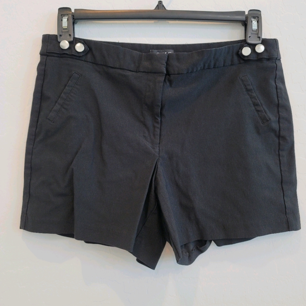 💕 Soho Apparel Black Stretchy Shorts Size 14